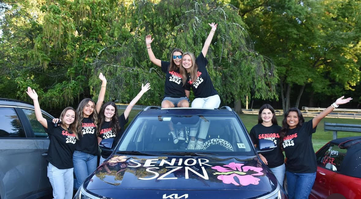 Isabella Lupano's decorated car to make this photo an everlasting memory!